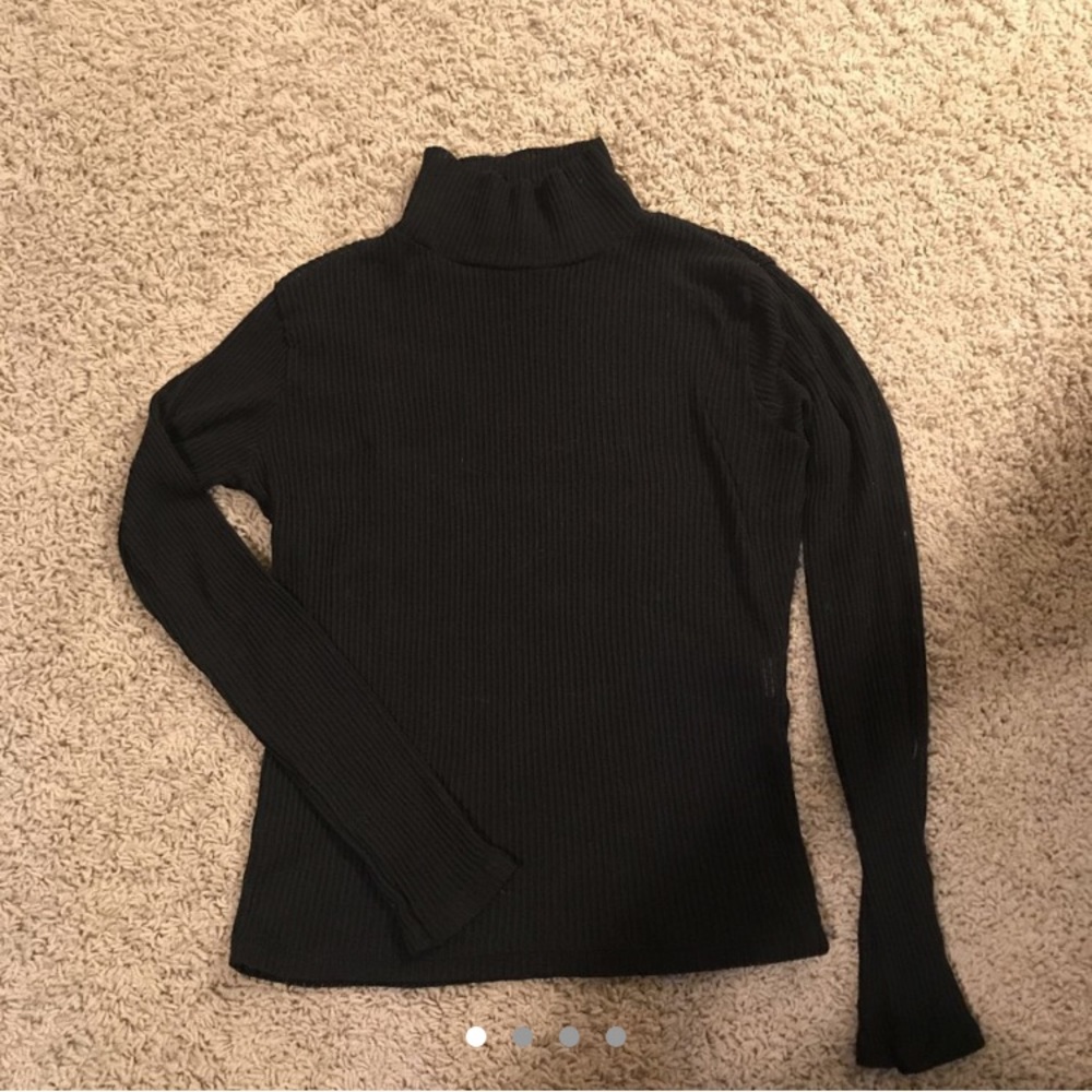 Brandy Melville turtleneck top